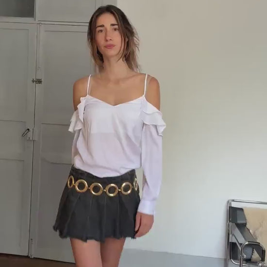 Y2K Guess Off-Shoulder Top – White Strappy Ruffle Blouse with Chain Back Detail, Romantic Fit, Size S, Summer Essential
