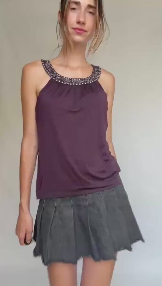 Vintage-style Massimo Dutti sleeveless top with embellished neckline – soft fabric, elegant fit, rich plum tone (Size M)