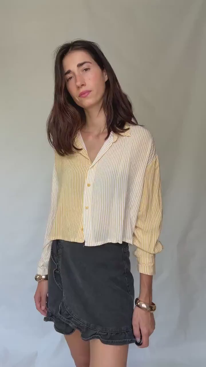 Vintage Inspired Cotton Striped Shirt in Light Academic Style - Flattering Small US Size with Button-Down Front