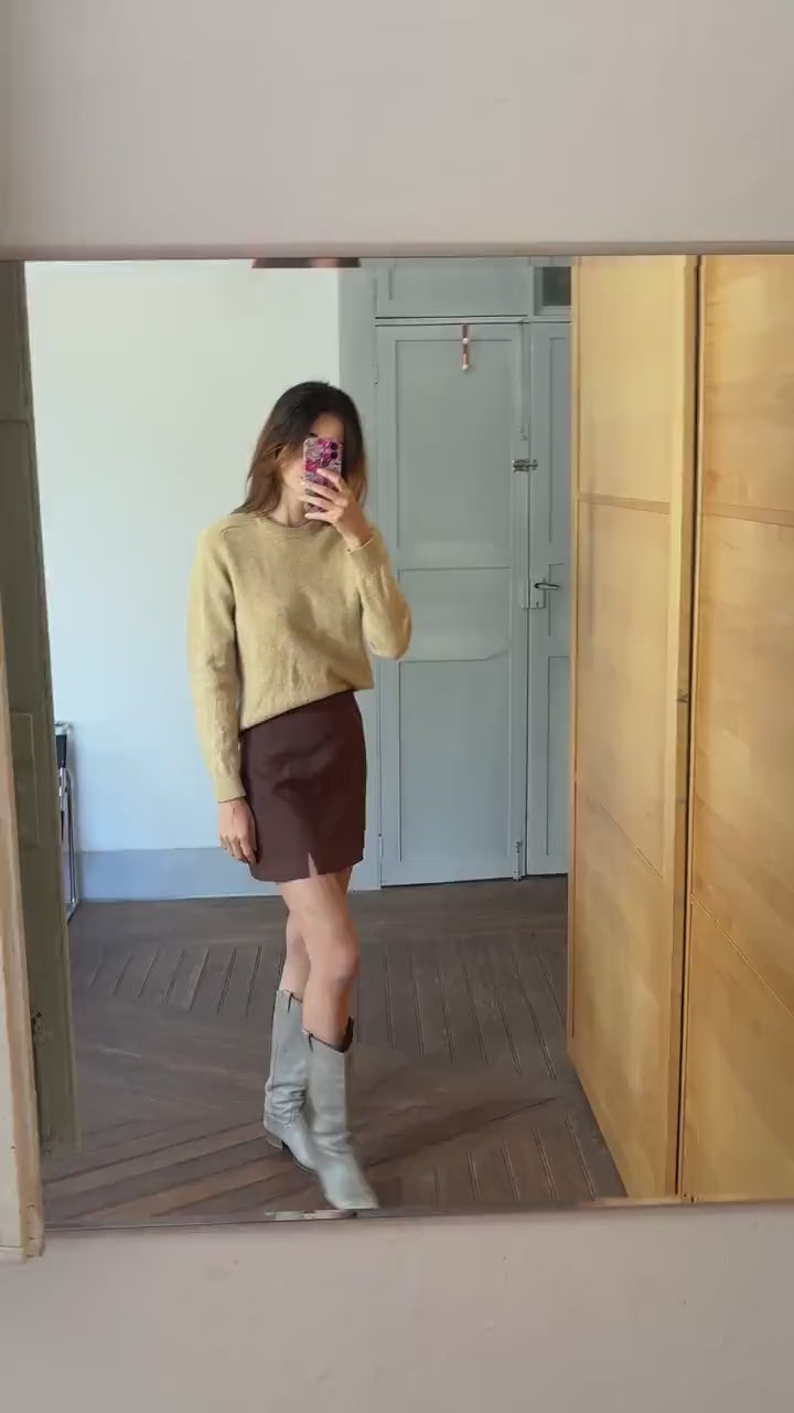 Vintage 100% Lambswool Jumper, Classic Crewneck Sweater, Light Academia Aesthetic, Minimalist Knitwear, Size M-L