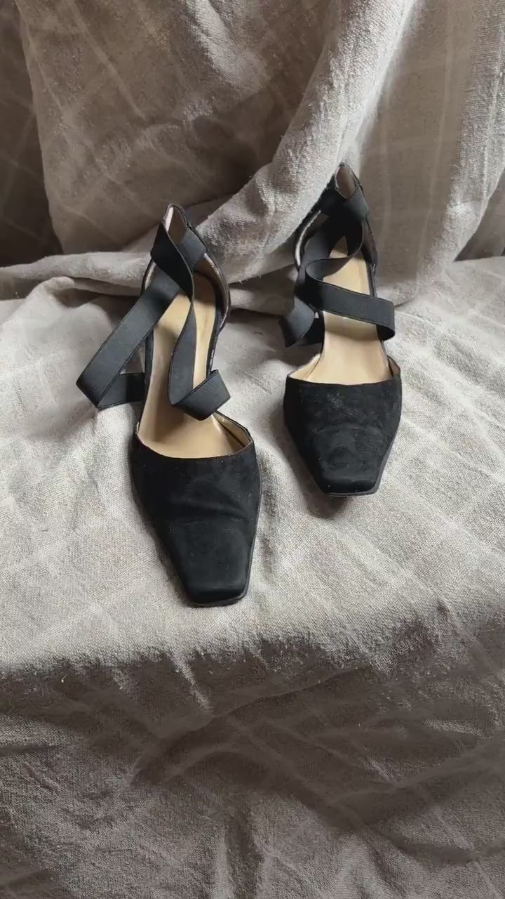 Vintage black low pumps, Rouje aesthetic black pointed toe high heels, Comfortable large size woman shoe, designer heels by Paul Noyen, 40.5