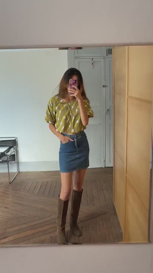 Vintage Cropped Woman Top – 70s Groovy Print, 100% Cotton, Boho Indie Retro Aesthetic