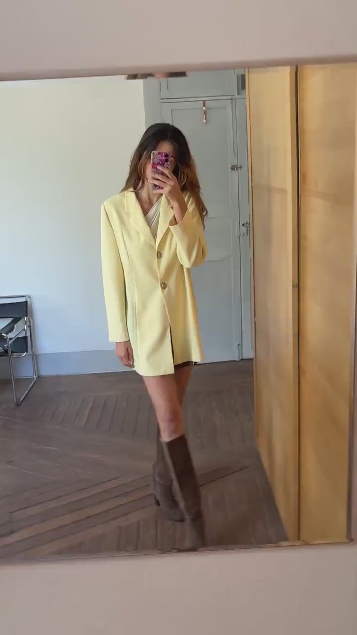 Vintage Light Pastel Yellow Blazer, Unique Button Detail, Longline Structured Jacket, 80s Power Suit Aesthetic, Size M-L