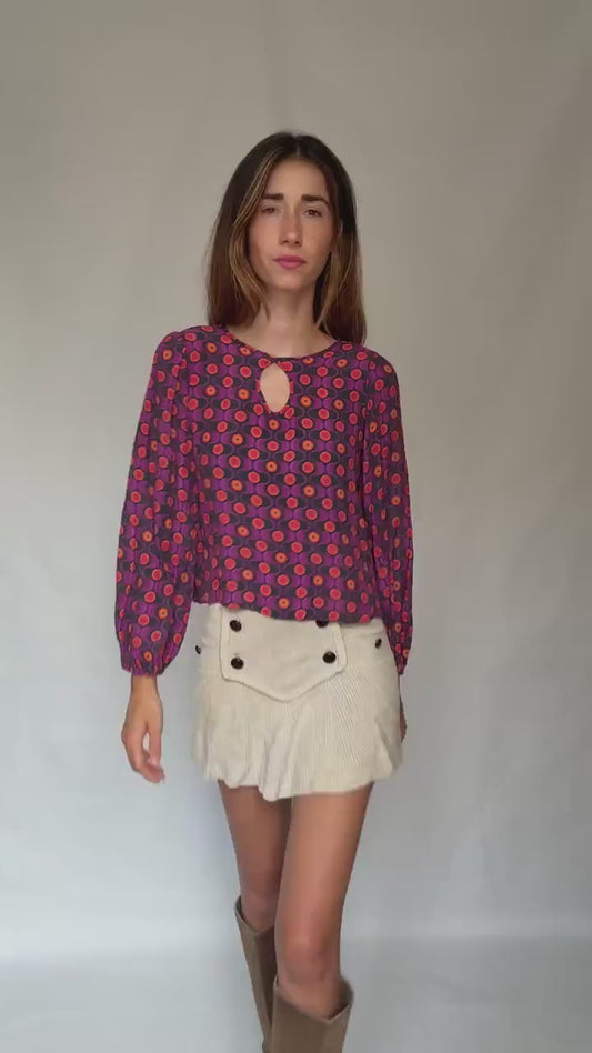 Vintage 70s style psychedelic print blouse with keyhole neckline – retro mod statement top size M