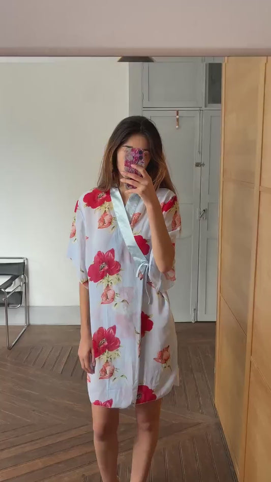 Vintage Sheer Floral Kimono Robe – Dreamy & Elegant! Size M