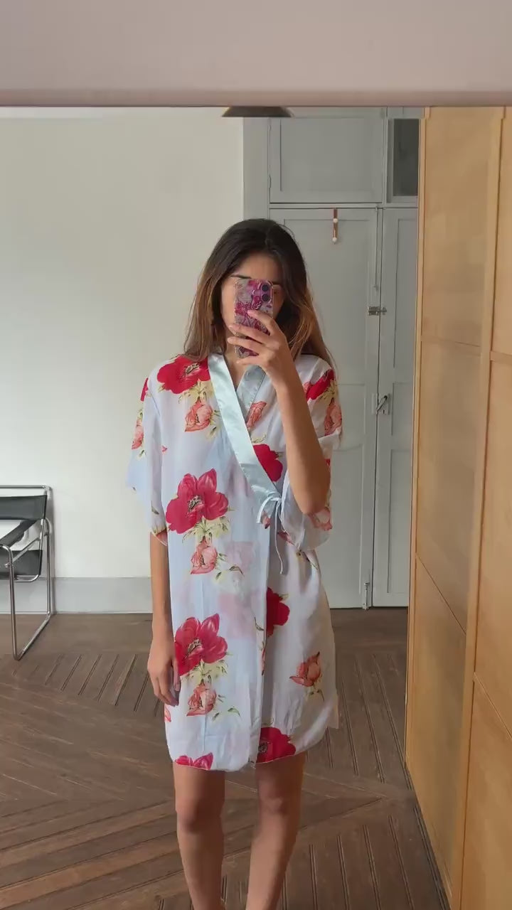 Vintage Sheer Floral Kimono Robe – Dreamy & Elegant! Size M