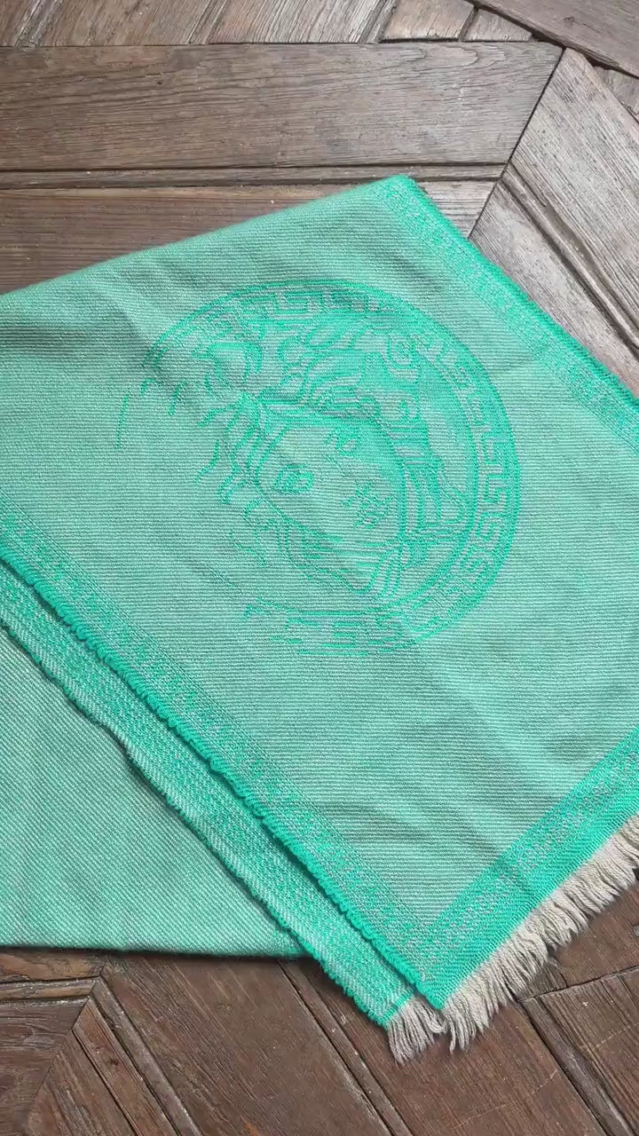 Vintage versace scarf green medusa logo luxury italian style – 31x162cm – branded statement accessory