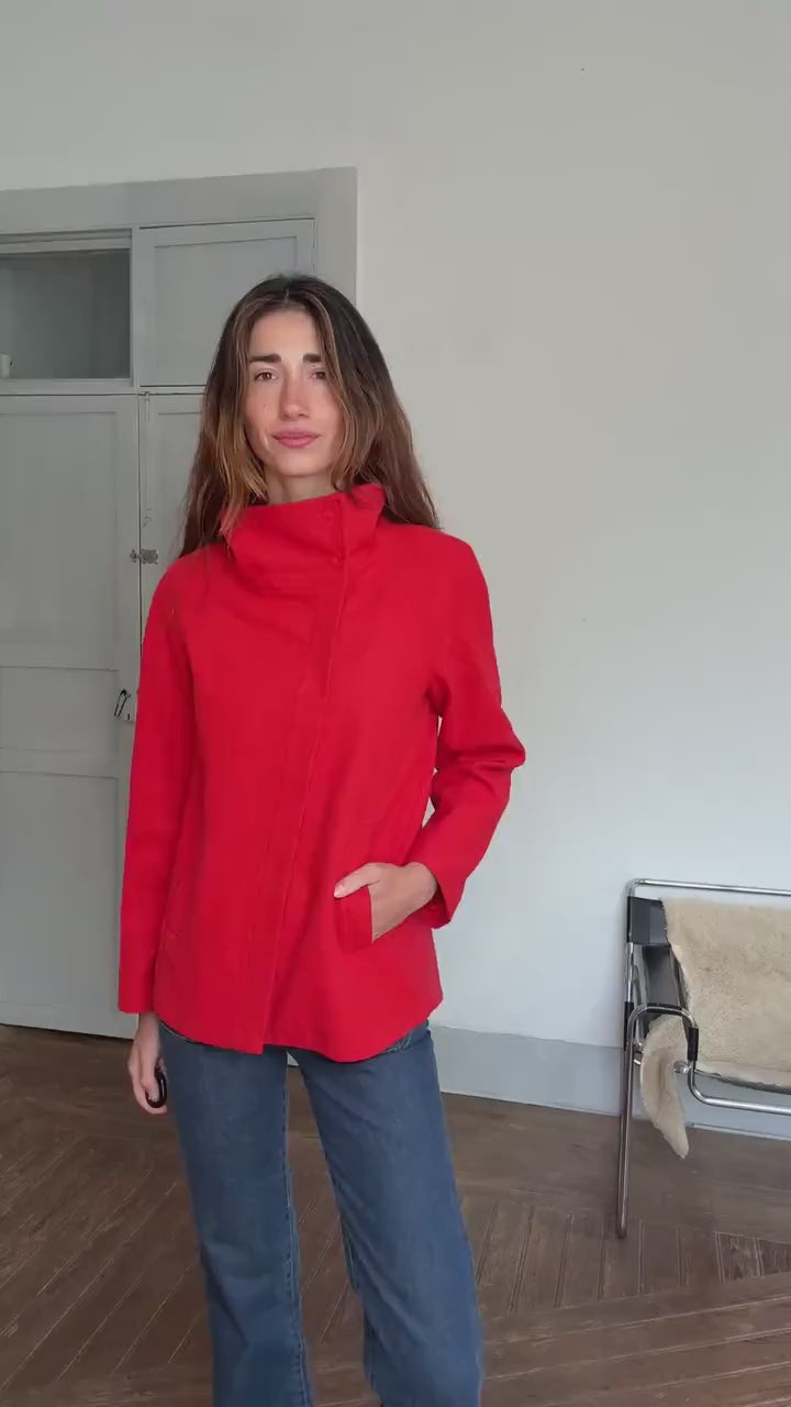 Vintage Benetton red wool coat – bright statement outerwear, size EU 38/FR 38/US 6, high collar, minimalist zip, 2000s style