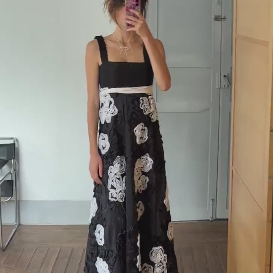 Vintage Black & White 3D Floral Evening Gown – Romantic Statement Maxi Dress with Elegant Neckline