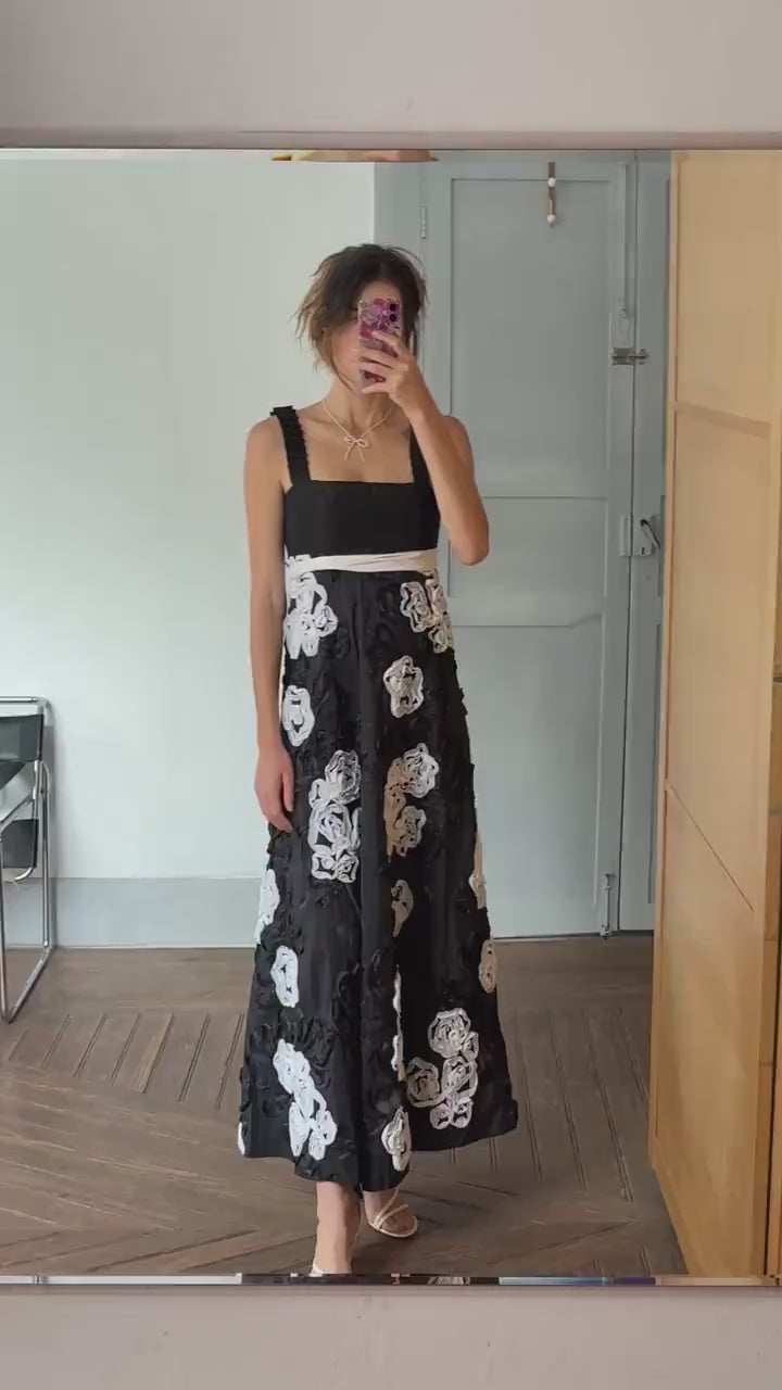 Vintage Black & White 3D Floral Evening Gown – Romantic Statement Maxi Dress with Elegant Neckline