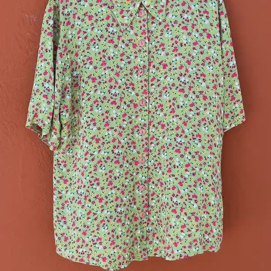 Vintage green flower top, Retro floral blouse, Cute summer shirt, Button-up oversized 70s blouse,