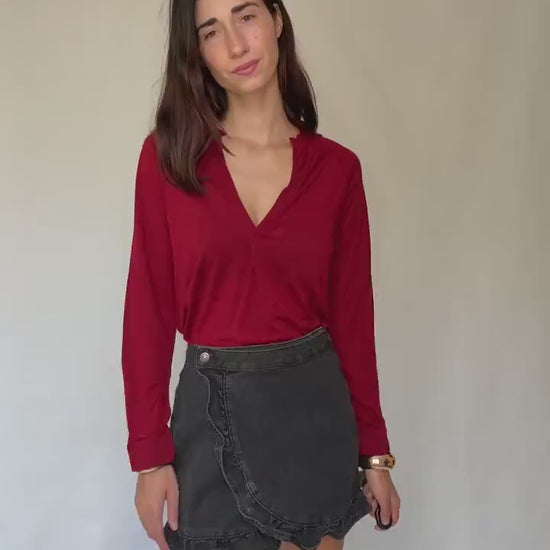 Super soft wool delicious deep red long sleeve top. Massimo Dutti red V-neck jumper – soft lyocell wool blend long sleeve jersey, Size S