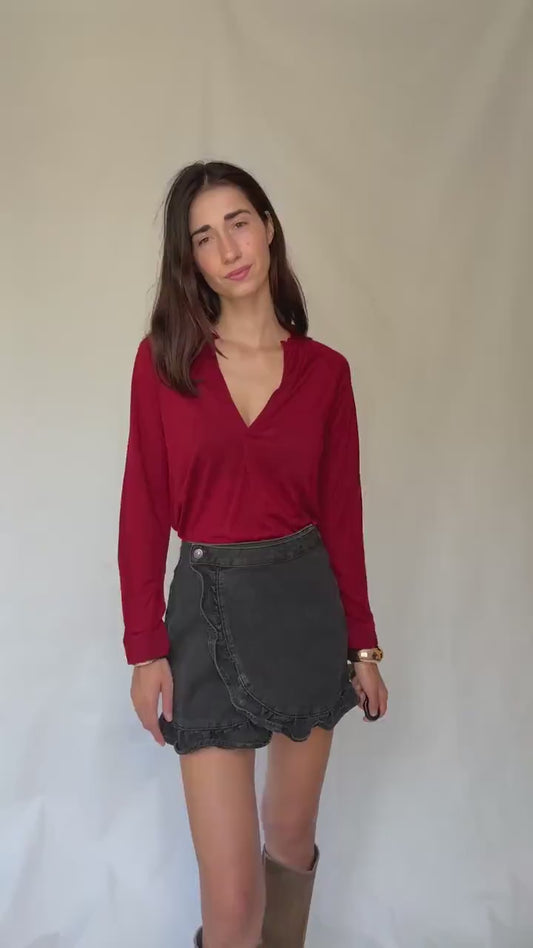 Super soft wool delicious deep red long sleeve top. Massimo Dutti red V-neck jumper – soft lyocell wool blend long sleeve jersey, Size S