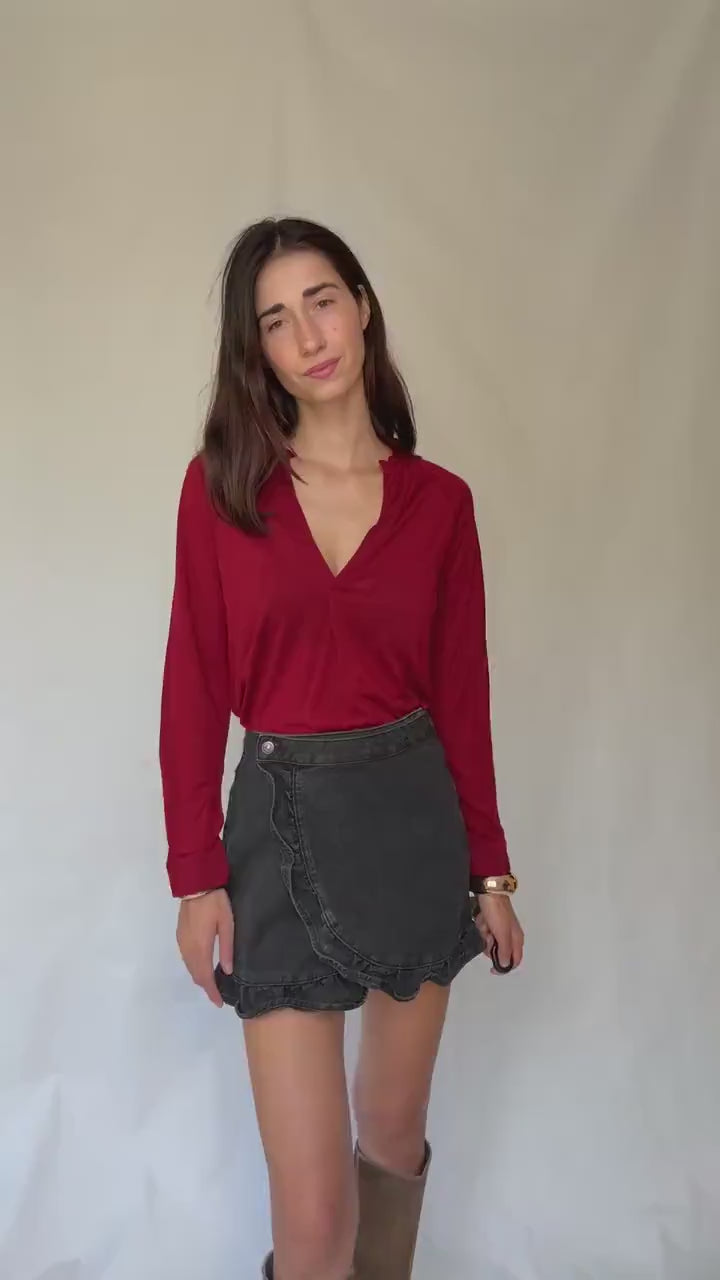 Super soft wool delicious deep red long sleeve top. Massimo Dutti red V-neck jumper – soft lyocell wool blend long sleeve jersey, Size S