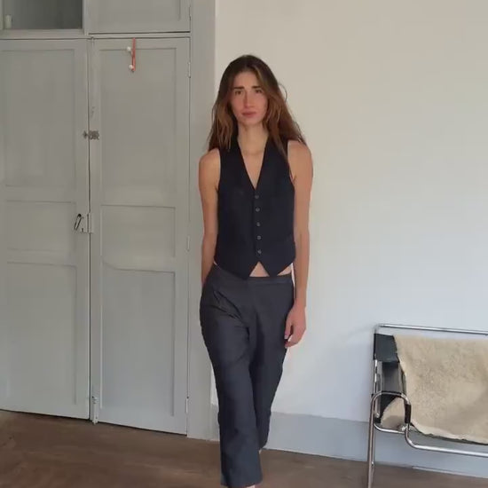 Vintage Moschino Cheap and Chic Cropped Pants – Size M, Luxury Designer Trousers