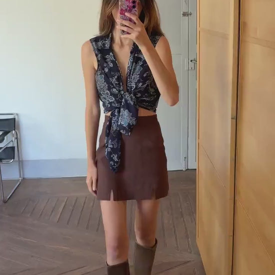 Vintage floral sleeveless blouse, navy blue summer button-up, boho chic retro top, lightweight paisley shirt, tie-front or loose-fit styling