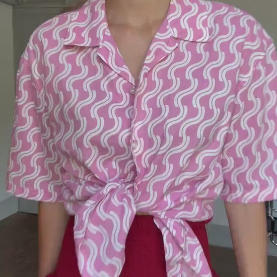 Vintage Groovy Pink Wave Shirt | Secondhand sustainable fashion, Unisex Festival Top | Size M
