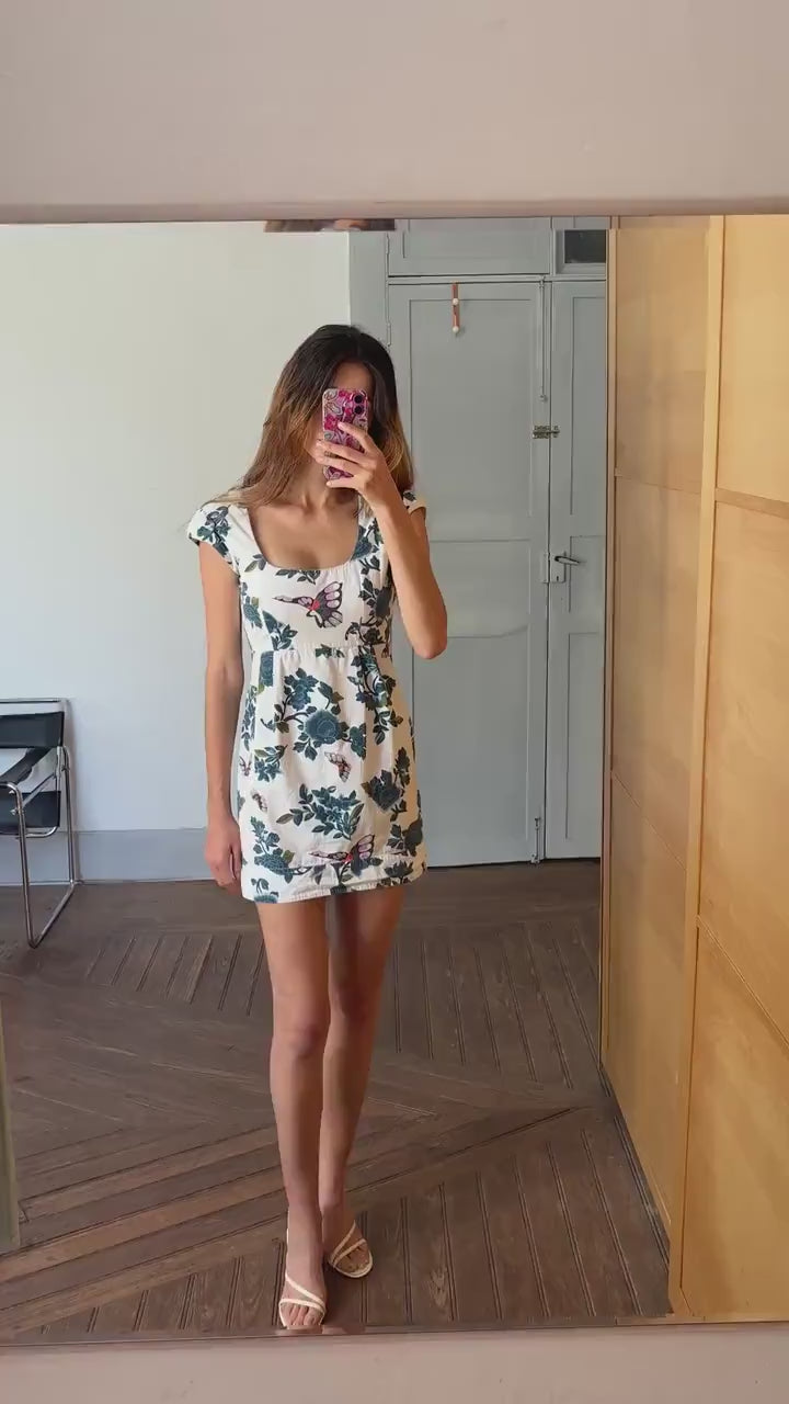 Vintage French Connection PETITE mini dress, Floral butterfly print cotton summer, Super cute and sexy mini dress with cap sleeve, Size UK 8