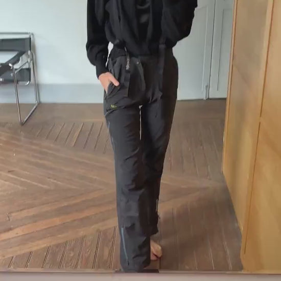 Vintage Black Salewa Ski Pants – Functional & Stylish!